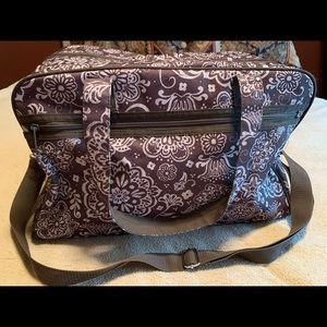 Thirty-one Duffle bag in excellent like-new condition. Used once.